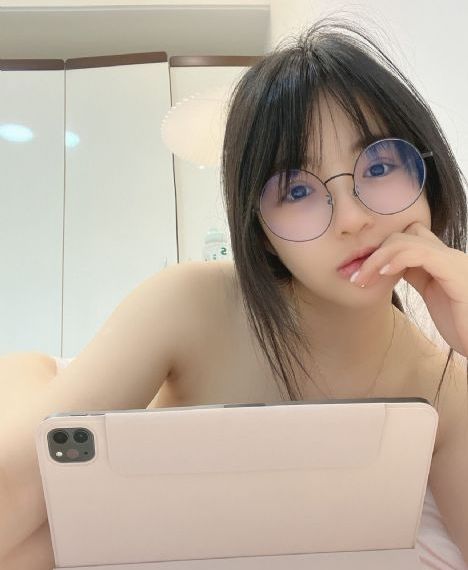 年轻女教师韩国_720在线视频播放